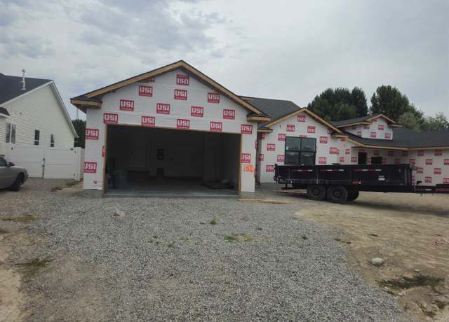 Property at 1300 Troy Ln, Pocatello, ID 83201, 6 beds, 3 baths
