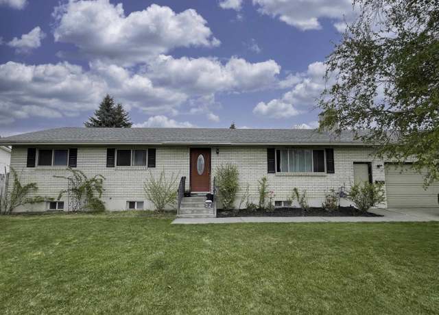 Property at 807 Henderson Ave, Blackfoot, ID 83221, 3 beds, 3 baths