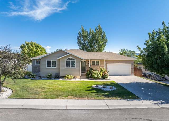 Property at 827 Mountain Park Rd, Pocatello, ID 83202, 4 beds, 3 baths