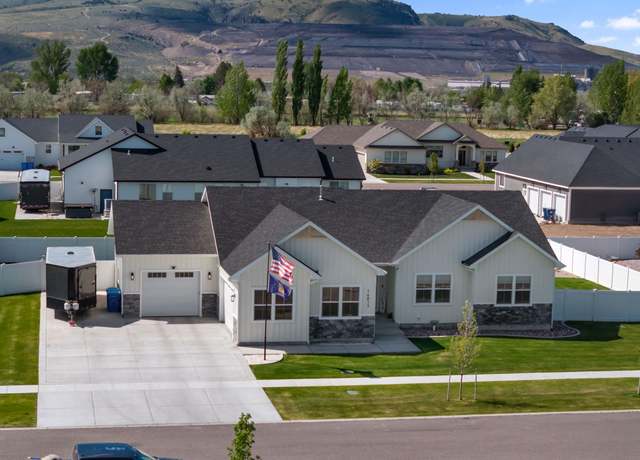 Property at 14813 Berkshire Ave, Pocatello, ID 83202, 4 beds, 2 baths