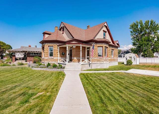 Property at 122 N Shilling Ave, Blackfoot, ID 83221, 4 beds, 1 bath