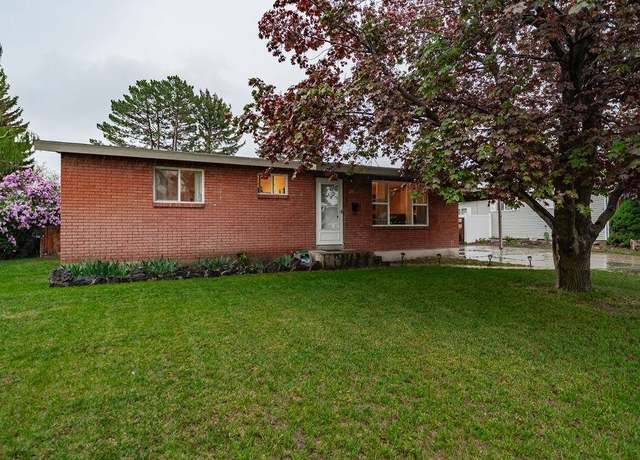 Property at 295 Monroe St, Blackfoot, ID 83221, 4 beds, 2 baths