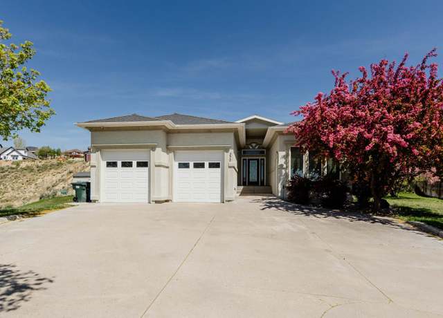 Property at 370 Via Venitio Dr, Pocatello, ID 83201, 4 beds, 2.5 baths