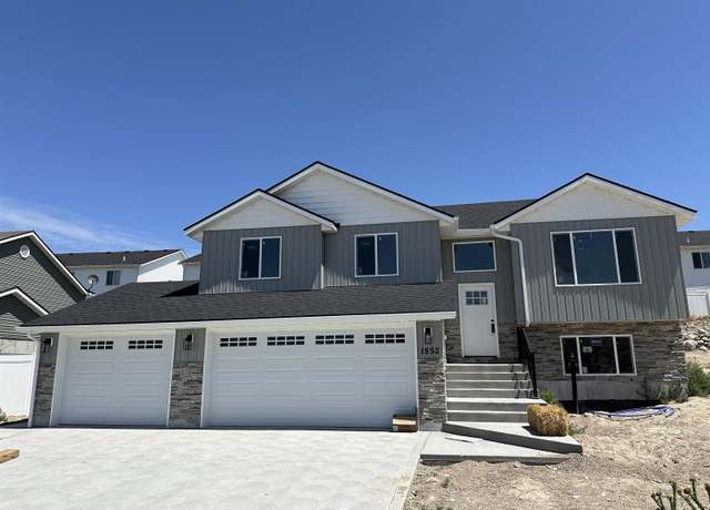 Property at 1852 Brock Dr, Pocatello, ID 83202, 4 beds, 3 baths