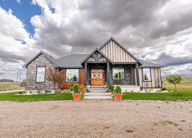 Property at 161 Snake River Dr, American Falls, ID 83211, 3 beds, 2.5 baths