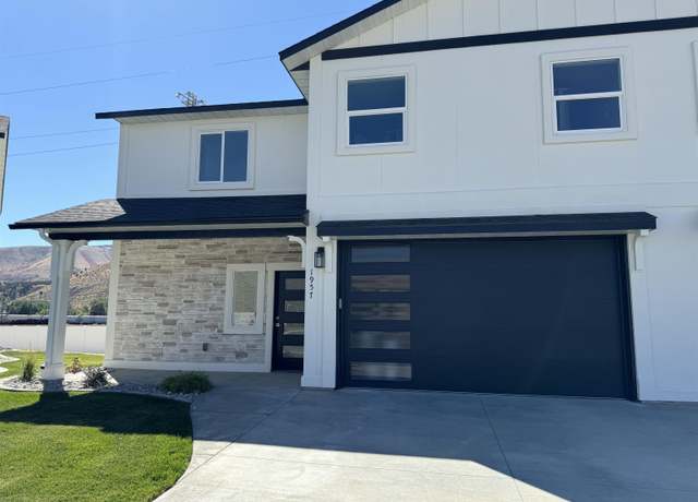 Property at 1957 S 1st, Pocatello, ID 83201, 3 beds, 2.5 baths