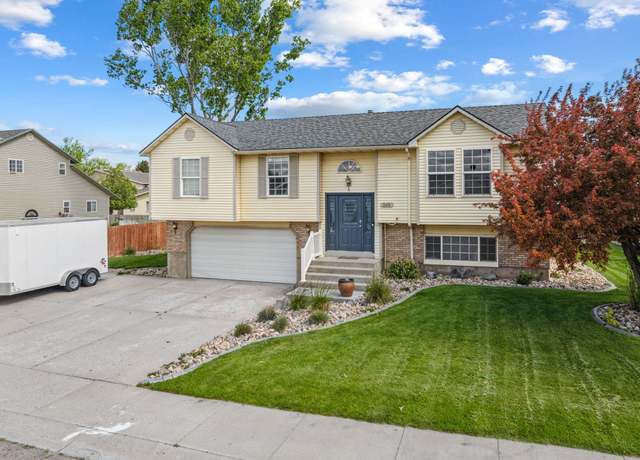 Property at 565 Snowflake St, American Falls, ID 83211, 4 beds, 3 baths