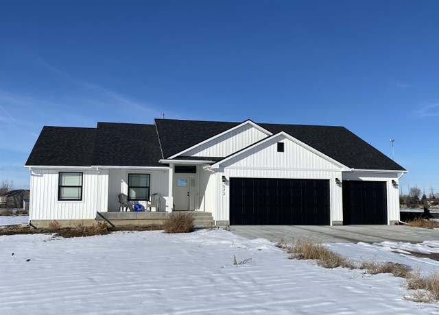 Property at 572 W 30 S, Blackfoot, ID 83221, 3 beds, 2 baths