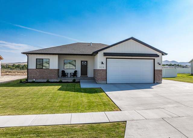 Property at 979 Marinus, Pocatello, ID 83201, 5 beds, 3 baths