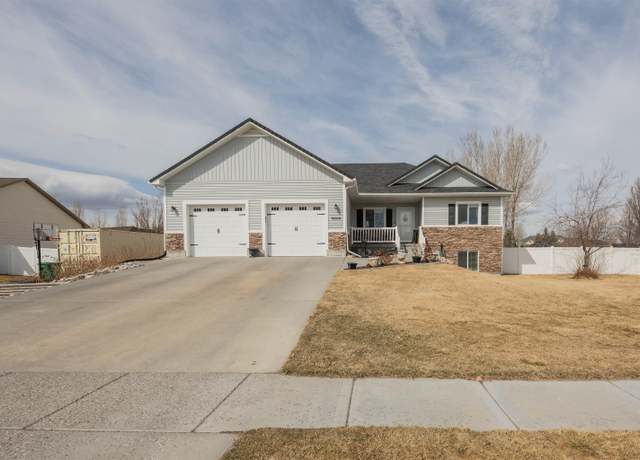 Property at 3935 John Adams Pkwy, Idaho Falls, ID 83401, 7 beds, 3 baths