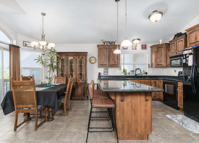 Property at 1593 Pointview Dr, Pocatello, ID 83201, 5 beds, 3 baths