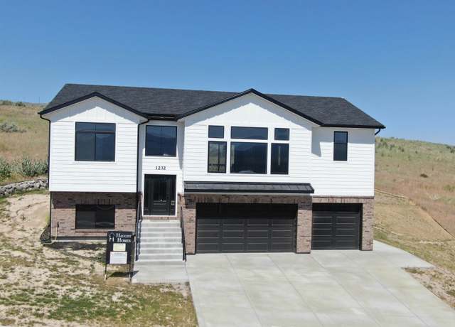 Property at 1232 Gathe, Pocatello, ID 83204, 4 beds, 3 baths