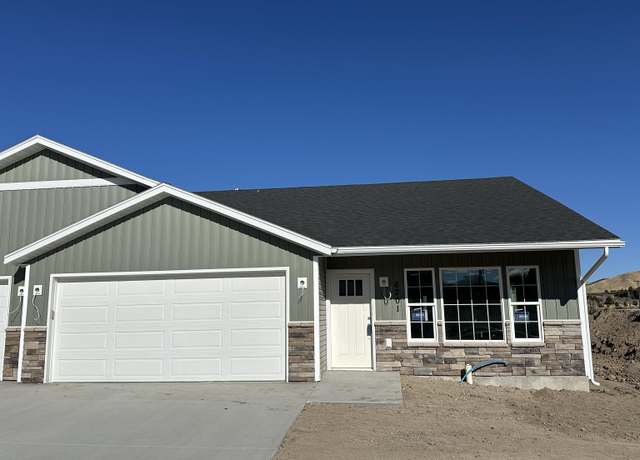 Property at 6201 Arapahoe St, Pocatello, ID 83204, 3 beds, 2 baths