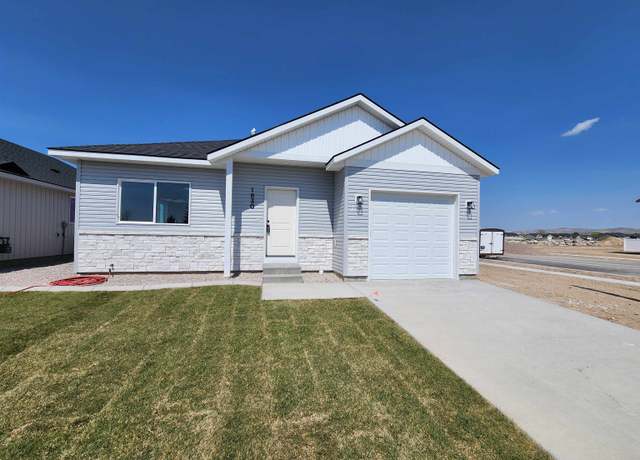 Property at 1830 Brynwood Ave, Chubbuck, ID 83202, 2 beds, 1 bath