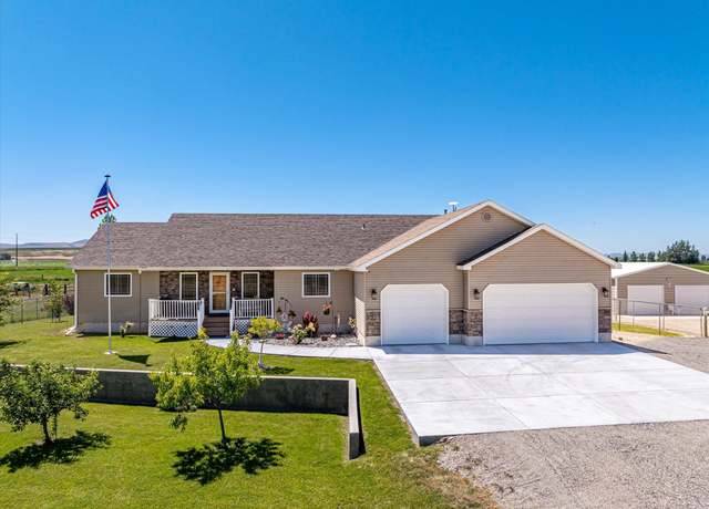 Property at 913 E 700 N, Shelley, ID 83274, 6 beds, 3 baths
