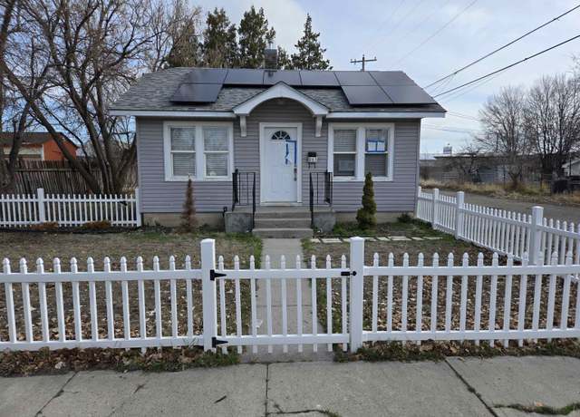 Property at 861 W Sexton St, Blackfoot, ID 83221, 3 beds, 2.5 baths