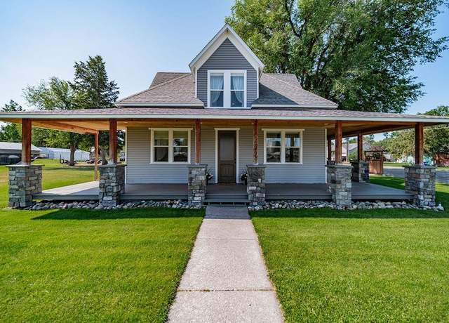 Property at 208 E 7th S, St. Anthony, ID 83445, 2 beds, 2.5 baths