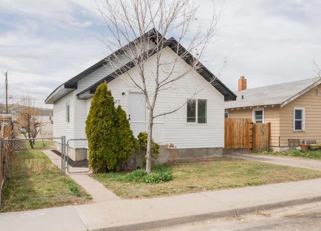 Property at 137 Taft Ave, Pocatello, ID 83201, 3 beds, 2 baths
