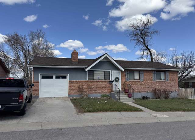 Property at 30 Debbie Dr, Pocatello, ID 83204, 5 beds, 3 baths