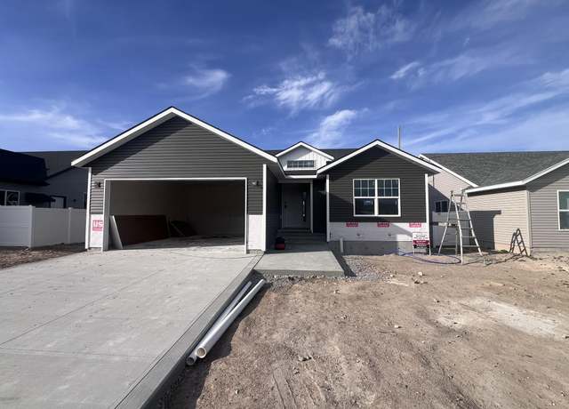 Property at 1068 Alpine Ave, Chubbuck, ID 83202, 3 beds, 2 baths