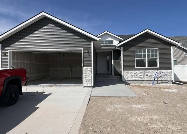 Property at 1068 Alpine Ave, Chubbuck, ID 83202, 3 beds, 2 baths