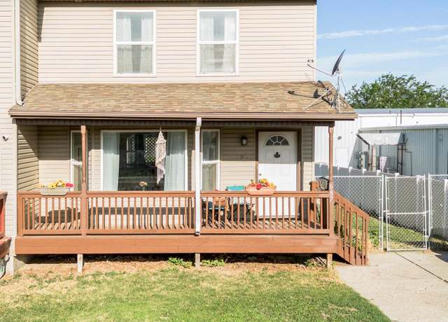 Property at 687 Warren Ave, Pocatello, ID 83201, 4 beds, 2.5 baths