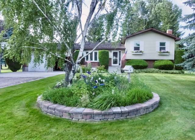 Property at 2208 W 4200 S, Rexburg, ID 83440, 5 beds, 2 baths