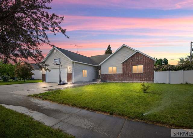 Property at 580 Cook St, Rexburg, ID 83440, 6 beds, 3 baths