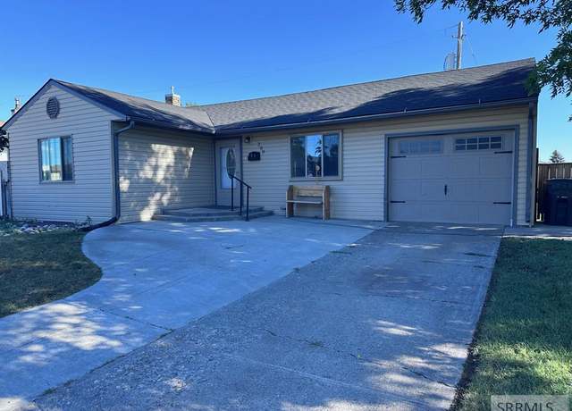 Property at 200 Beacon Dr, Idaho Falls, ID 83402, 3 beds, 2 baths