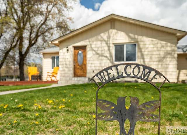 Property at 5413 E Hansen Ave, Iona, ID 83427, 4 beds, 2 baths