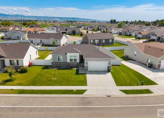Property at 3340 Judy St, Ammon, ID 83406, 3 beds, 2 baths