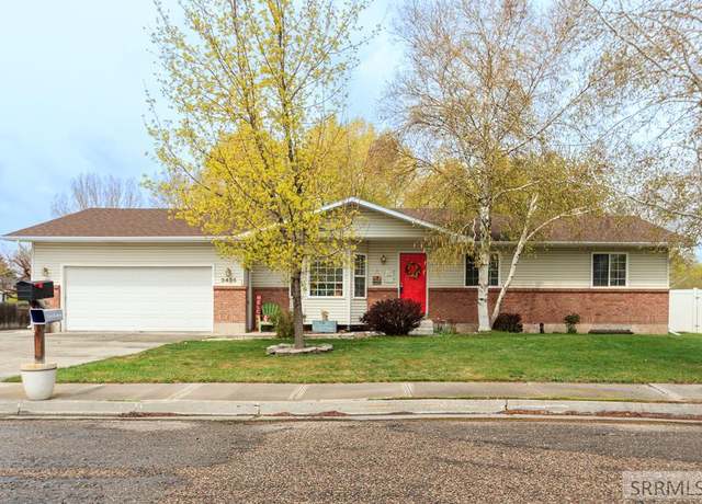 Property at 3435 E Circle Dr S, Ammon, ID 83406, 5 beds, 3 baths