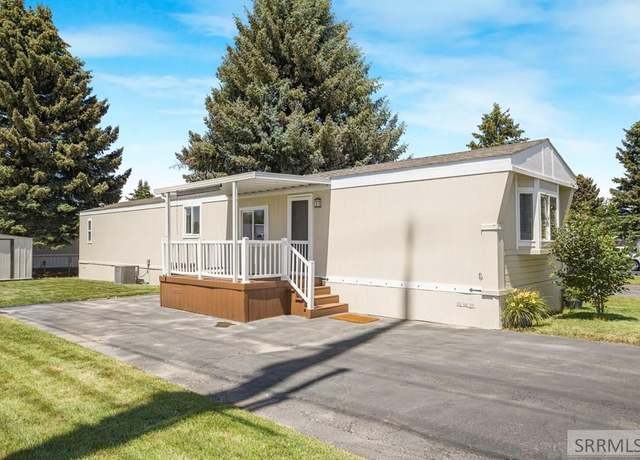 Property at 1705 N Pinewood Dr, Idaho Falls, ID 83401, 2 beds, 2 baths
