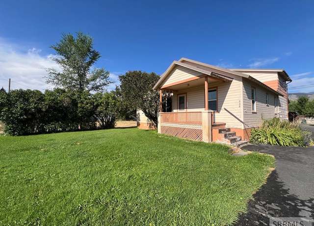 Property at 322 N St Charles St, Salmon, ID 83467, 6 beds, 2 baths