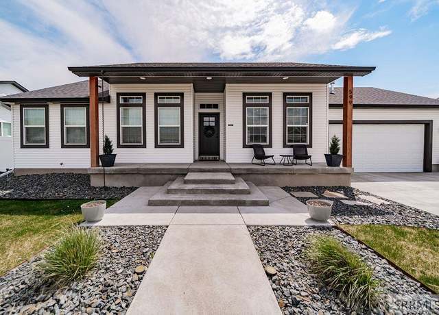 Property at 599 W Roxbury St, Idaho Falls, ID 83402, 5 beds, 3 baths