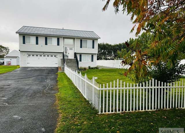Property at 272 N 4400 E, Rigby, ID 83442, 4 beds, 2.5 baths
