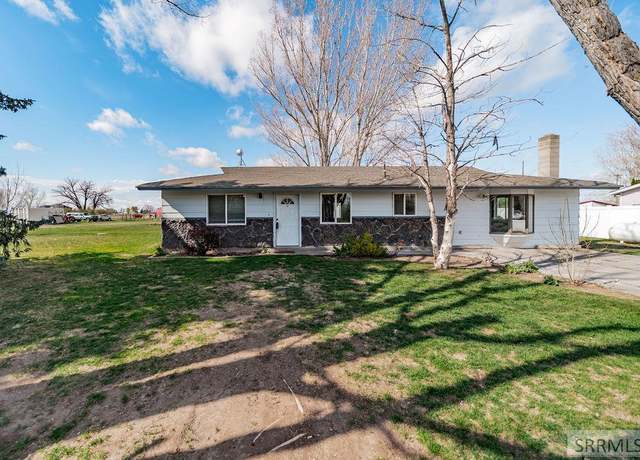 Property at 804 W 40 S, Blackfoot, ID 83221, 3 beds, 2 baths