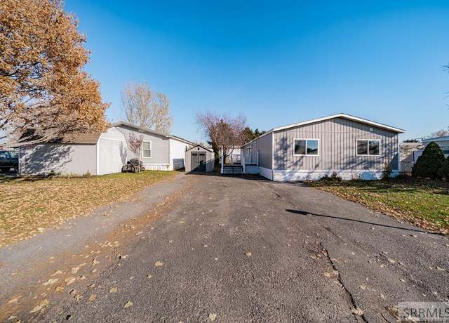 Property at 2374 N Pinewood Dr, Idaho Falls, ID 83401, 3 beds, 2 baths