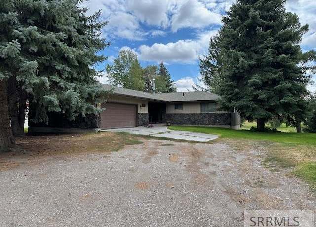 Property at 643 W 100 S, Blackfoot, ID 83221, 4 beds, 2 baths