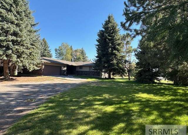 Property at 643 W 100 S, Blackfoot, ID 83221, 4 beds, 2 baths