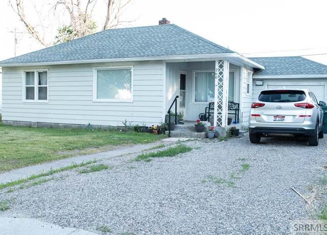 Property at 260 Walker St, Blackfoot, ID 83221, 2 beds, 1 bath