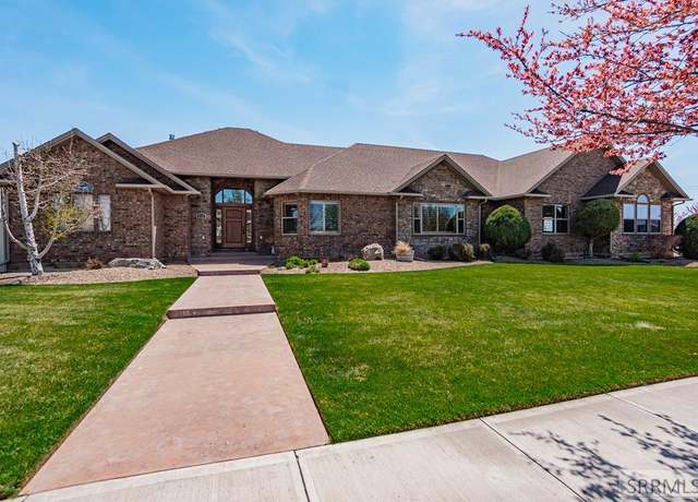 Property at 4700 Pevero Dr, Idaho Falls, ID 83402, 6 beds, 4.5 baths