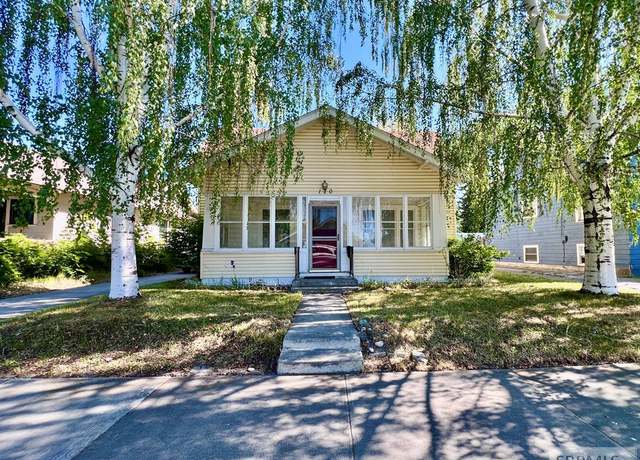 Property at 170 5th St, Idaho Falls, ID 83401, 2 beds, 2 baths