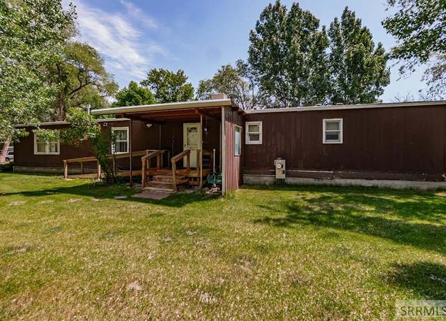 Property at 206 N 4400 E, Rigby, ID 83442, 3 beds, 2 baths