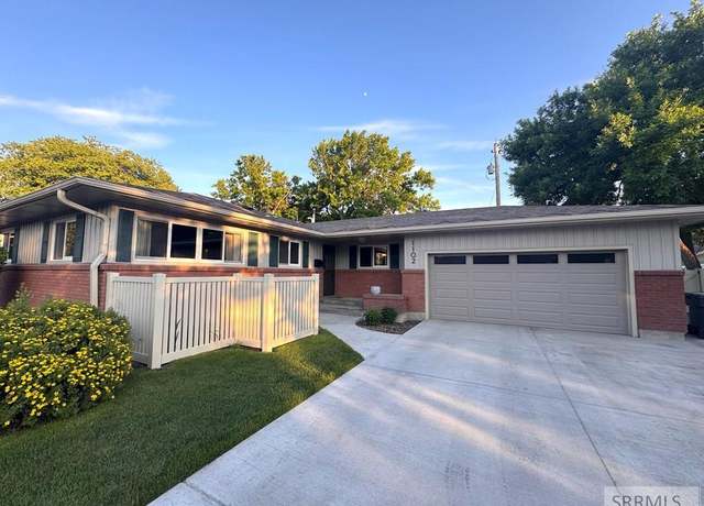 Property at 1102 Atlantic St, Idaho Falls, ID 83404, 5 beds, 3 baths