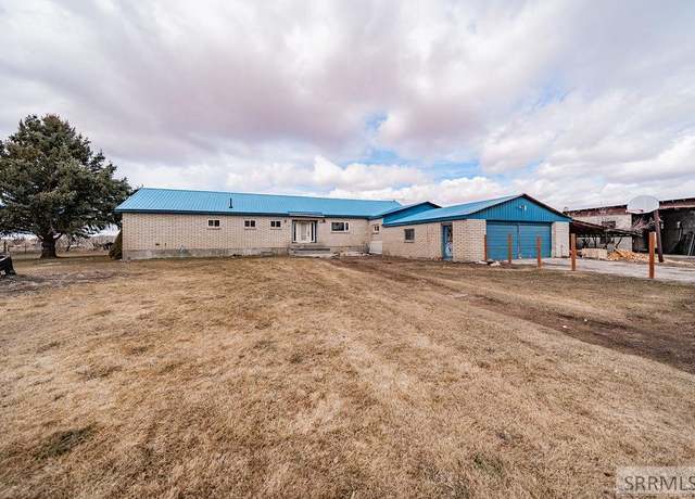 Property at 690 E 1400 N, Shelley, ID 83274, 5 beds, 2 baths