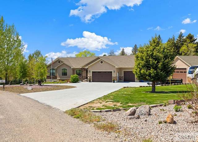 Property at 5465 Rio Seco Dr, Idaho Falls, ID 83406, 5 beds, 3 baths