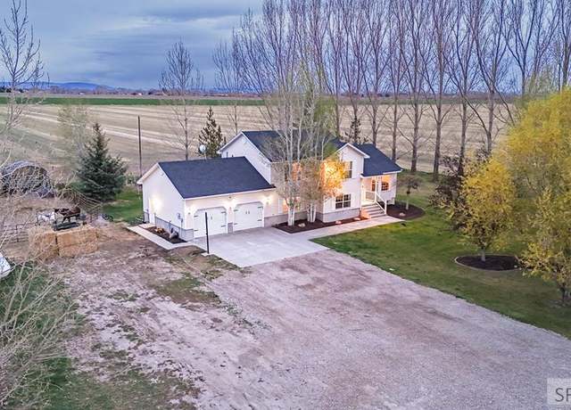 Property at 642 N 3300 E, Menan, ID 83434, 4 beds, 3 baths