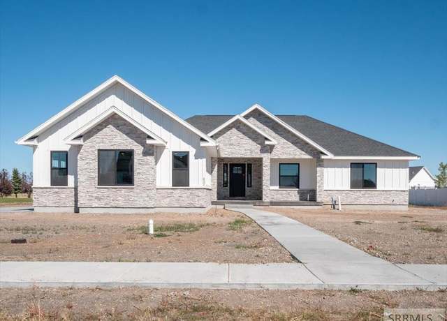 Property at 832 Oak Hill Way, Rexburg, ID 83440, 6 beds, 3 baths