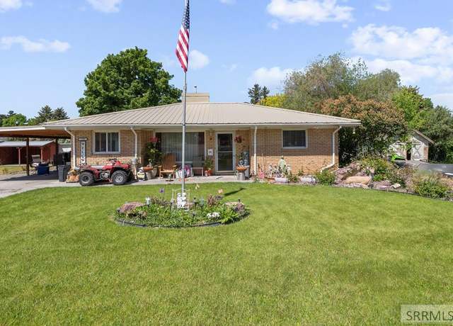 Property at 220 S Milton Ave, Shelley, ID 83274, 3 beds, 2 baths